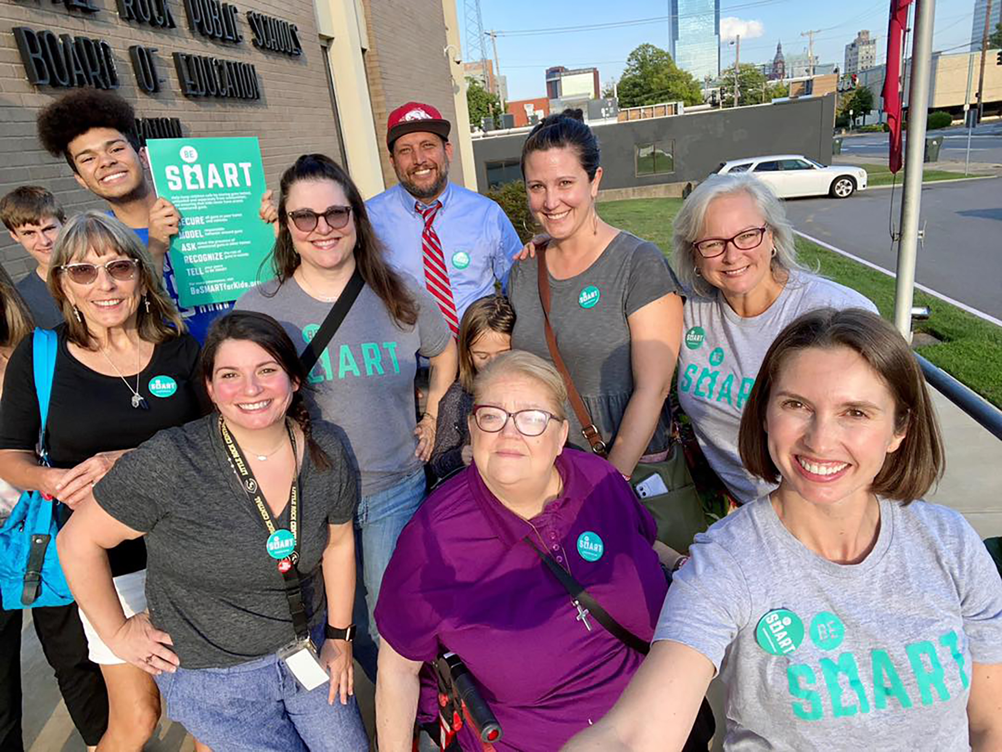 Be SMART team members in a group selfie
